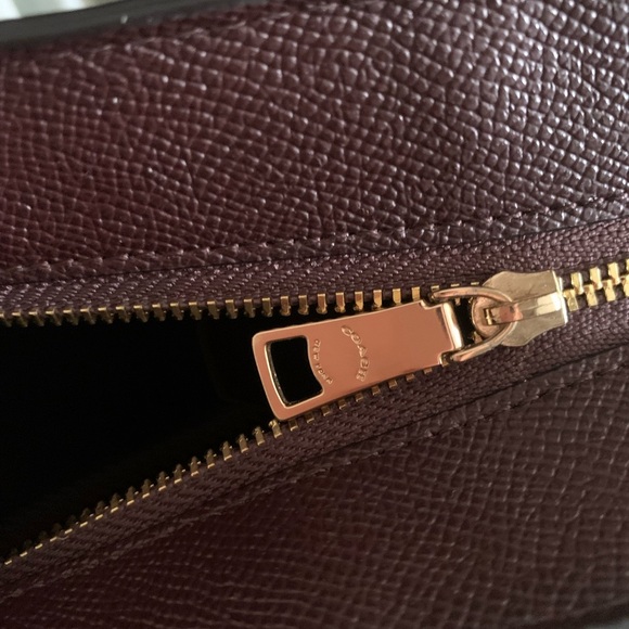 Nwot Coach Brown Crossbody Bag with Gold Hardware mini size - Picture 5 of 6